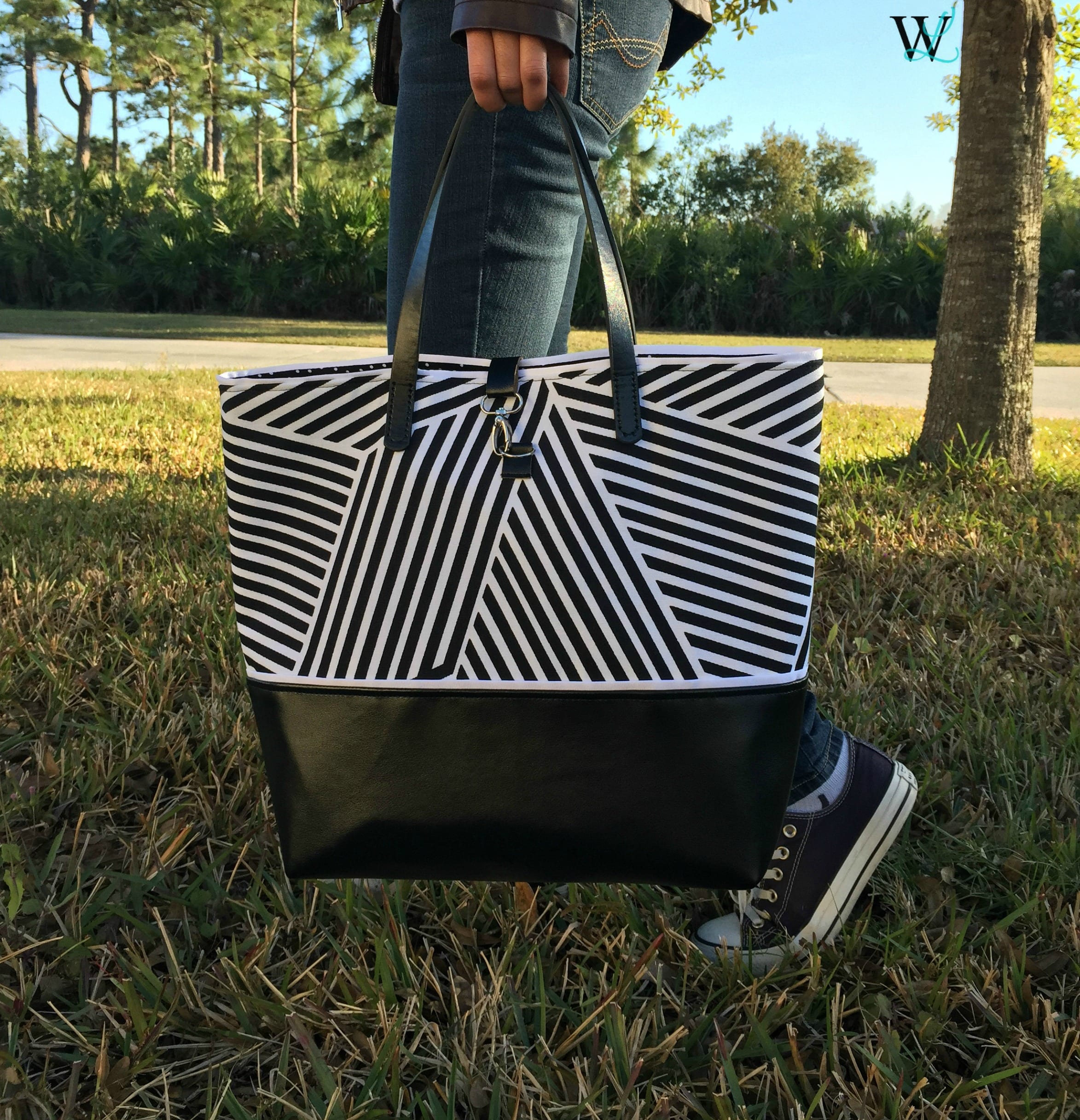 B&W_black_leather_canvas_tote_onthego