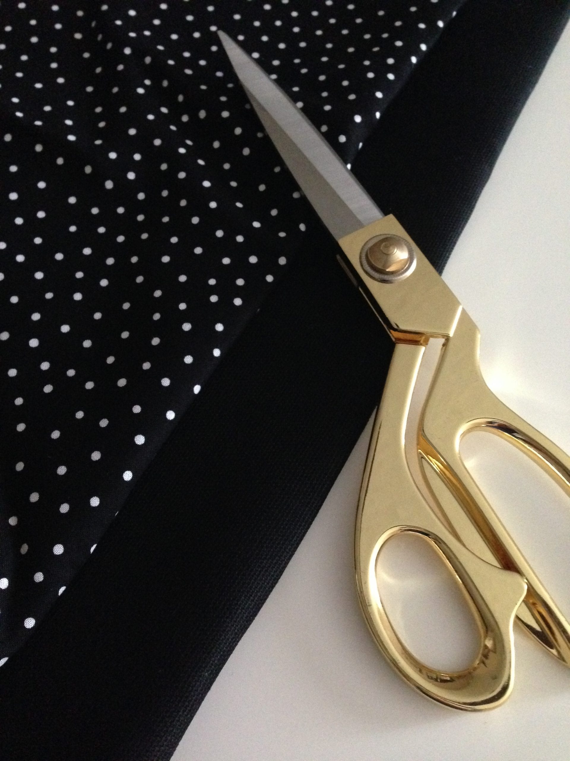 Black-fabric-and-gold-scissors-wldesigns